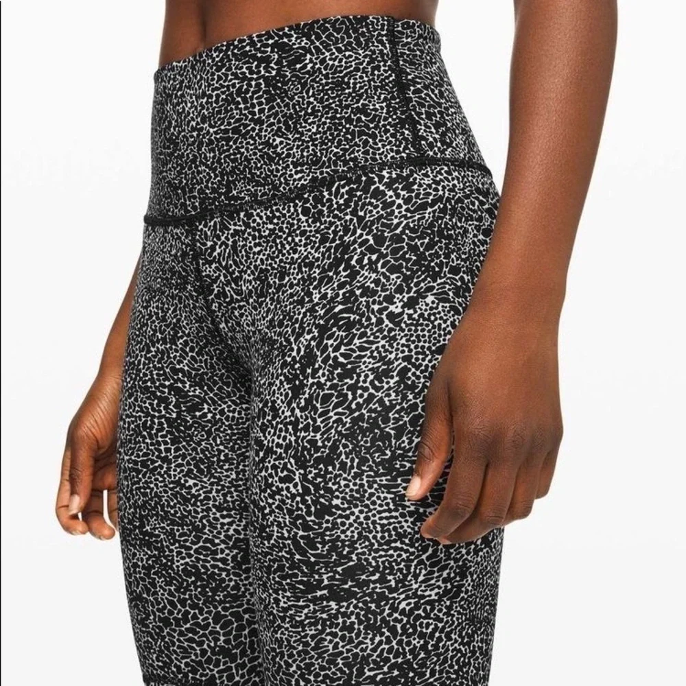 Lululemon Wunder Under HR‎ Tight 2
